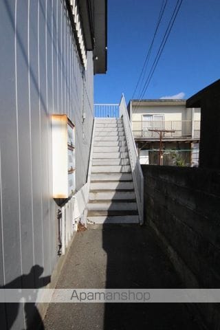 吉岡アパートの玄関写真