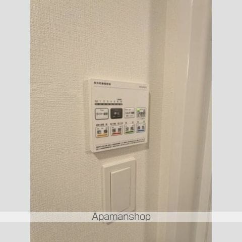 ケイディーエックスレジデンス原木中山の内装写真