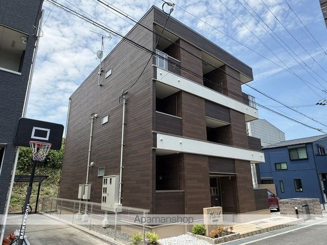 プラシードの外観写真
