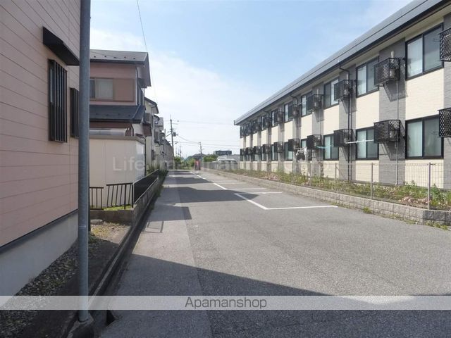 NSGハイツの玄関写真