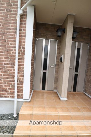 ブリーゼ新田Bの玄関写真