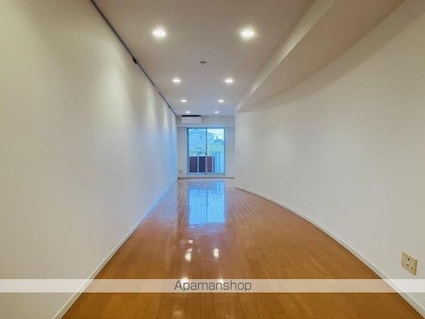 Ｂｒｉｌｌｉａ　ｉｓｔ　三軒茶屋　アイビーテラス[1R/60.4m2]のリビング・居間1