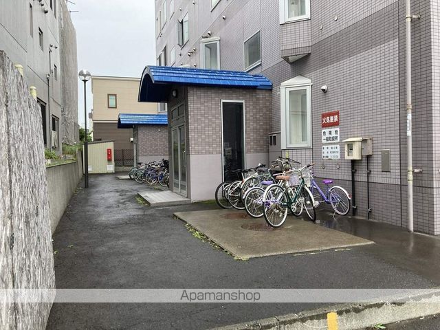 クレア西岡の玄関写真