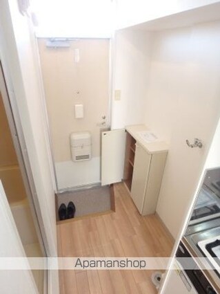 ラズベリーハウスＡ・Ｂ[1R/23.14m2]の玄関