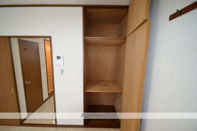 フローラ西条A棟の内装写真