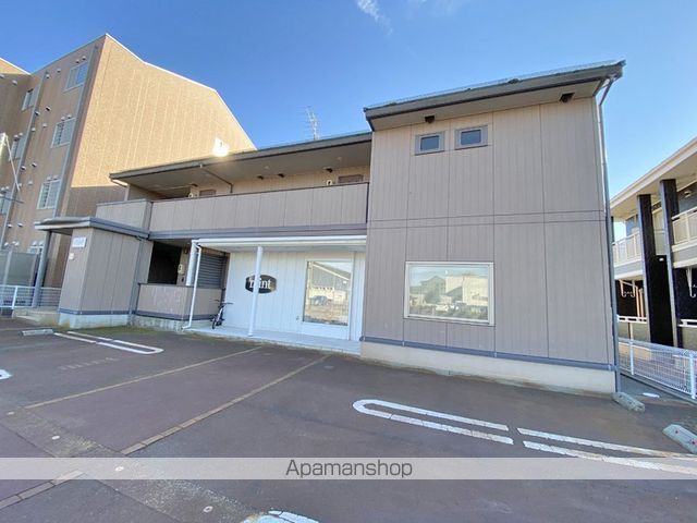 ＪＲ信越本線 長岡駅 バス乗車時間：15分 最寄りバス停で下車 徒歩3分 2階建 築18年の外観写真