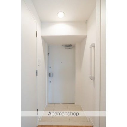 コンフォリア・リヴ新中野ＳＯＵＴＨ[1K/28.88m2]の玄関