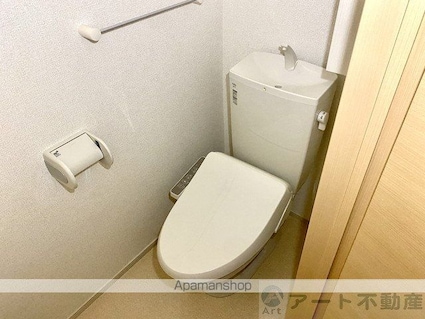 メゾン・リヴィエール[1LDK/32.44m2]のトイレ