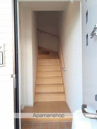 アルコバレーノ　Ｄ[3LDK/67.5m2]の玄関