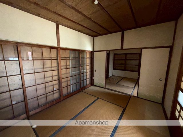 高田貸家の内装写真