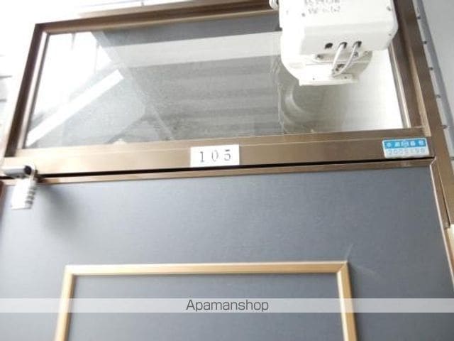 メゾンルミエールの玄関写真