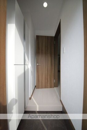 ＣＨＥＬＳＥＡ日野[1R/22.73m2]の玄関
