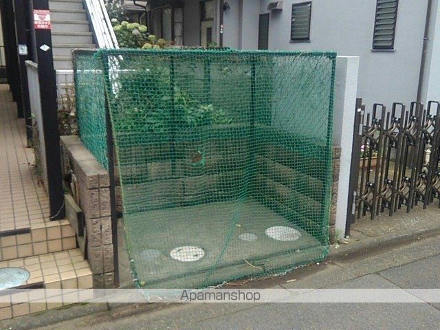 レオパレスウィンズの玄関写真