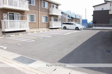 ビーンズヒル[2LDK/57.93m2]の駐車場