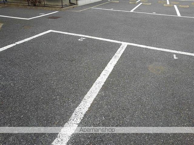 レオネクスト本城第二[1K/23.61m2]の駐車場2