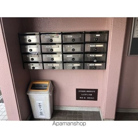 レジデンス佃の玄関写真