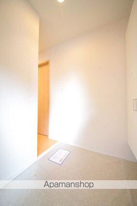 ラリジェーロ[1K/28.37m2]の玄関