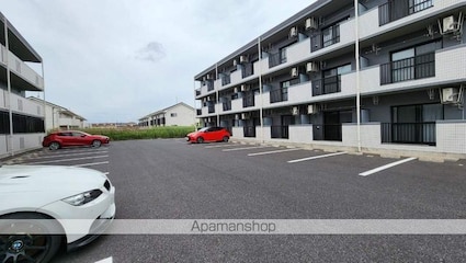 ラ・フォンテスクエアⅣ[1R/33.13m2]の駐車場1