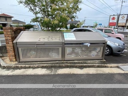 パインテイル　Ａ・Ｂ・Ｃ・Ｄ棟[2LDK/58.54m2]の共用部3