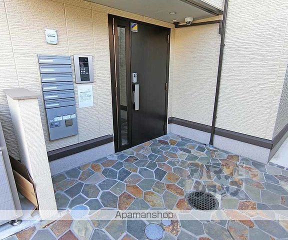 ビオラ朱雀大路の玄関写真