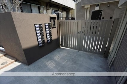 ロンディネ鷺ノ宮[1R/21.98m2]のエントランス