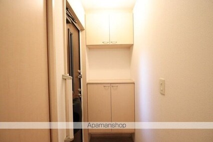 ＲＯＹＡＬ　ＧＡＲＤＥＮ　ＣＡＳＡＨＡＲＡ[2LDK/67.53m2]の玄関