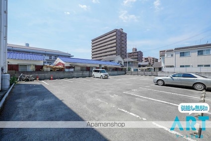 アルトルーフ[1LDK/33m2]の駐車場