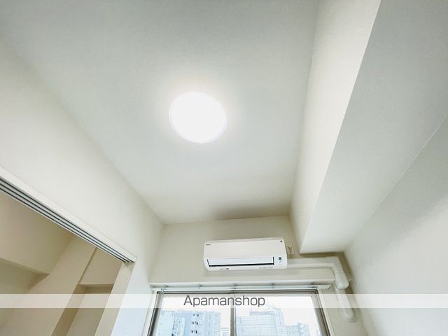 SOLメイクス新栄の内装写真