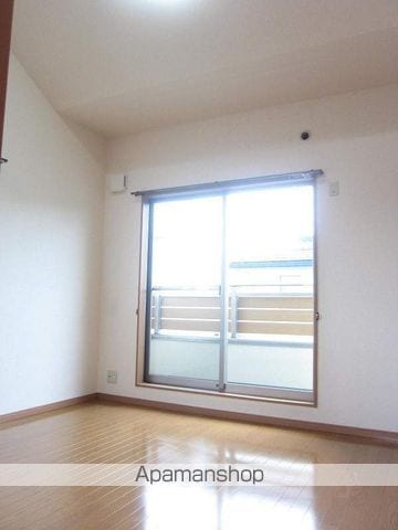 メゾネット坂井の内装写真