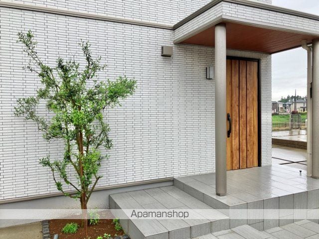 荒川本郷戸建の玄関写真