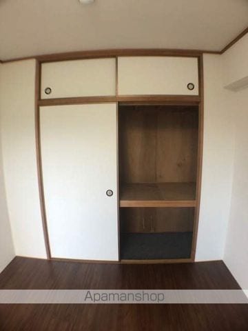 オウミ住宅ビルの内装写真