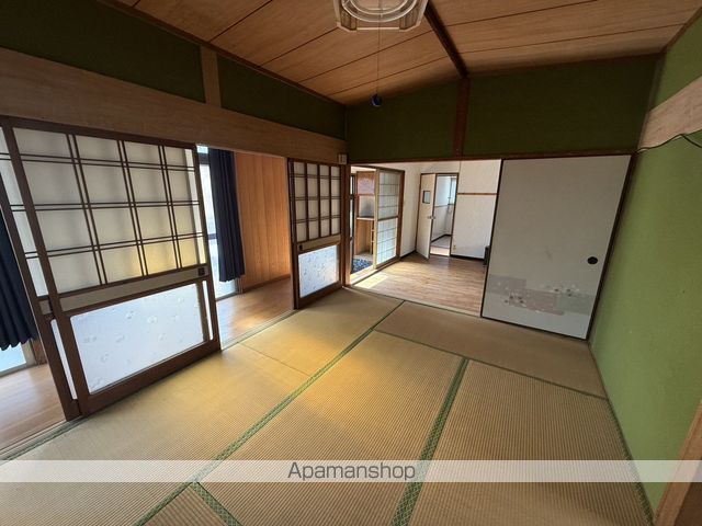 NRT貸家の内装写真