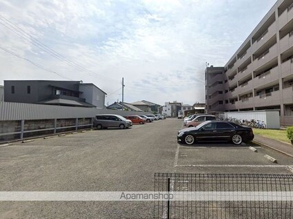 グランヴィア松江[2LDK/57.75m2]の駐車場