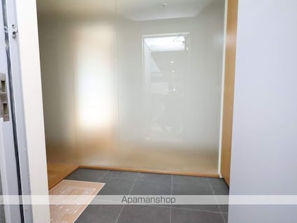 愛知県名古屋市中区丸の内１丁目[1LDK/77.86m2]の玄関