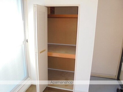 プレジール中西[1R/15.84m2]の収納