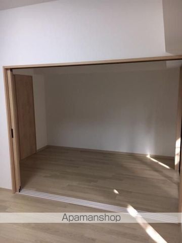 アース ザ レジデンスIIの内装写真