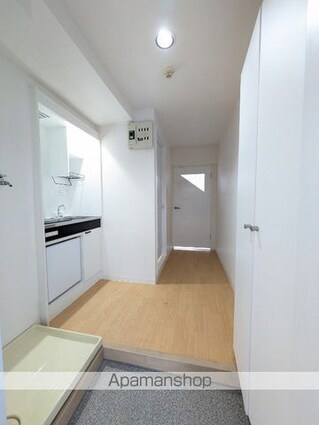 メゾンエクレーレ江古田[1K/17.07m2]の玄関