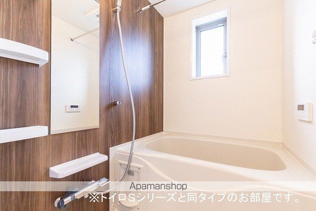 リバーサイドJUNの内装写真