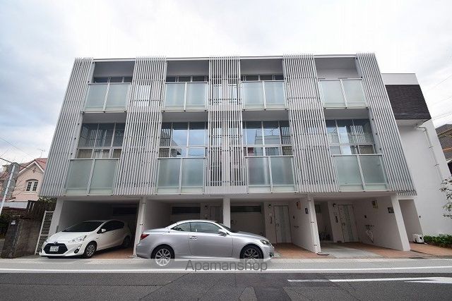 アキュアマンションの外観写真