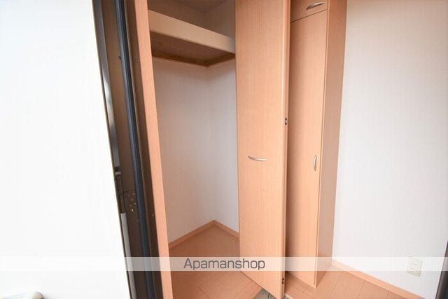 リビングタウン伏石 B棟の内装写真