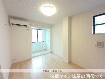アムール・Ｋ[1LDK/42.31m2]のリビング・居間