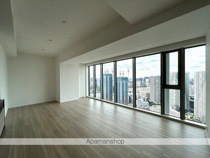 ＨＡＲＵＭＩ　ＦＬＡＧ　ＳＵＮ　ＶＩＬＬＡＧＥ　Ｔ棟[2LDK/96.87m2]のリビング・居間1