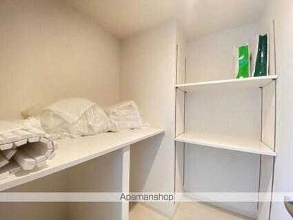 ロイヤルガーデンレインボーロード南８０１号[3LDK/78m2]の内装5