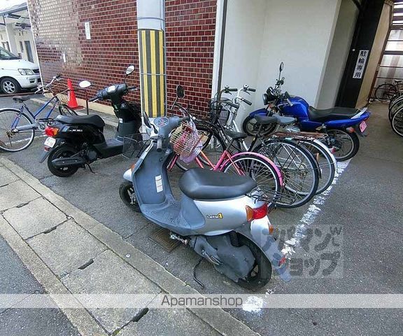 マンション山科の外観写真