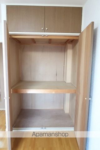 レナ三宅の内装写真