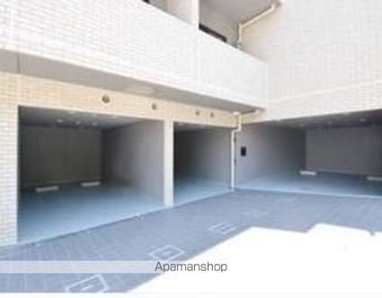 ＴＨＥ　ＬＵＤＬＯＷ　ＮＡＫＡＭＥＧＵＲＯ[2LDK/61.07m2]の駐車場