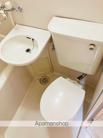 メイゾンベルサ B棟の内装写真