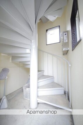 フラワープレイス[1R/20m2]のロビー