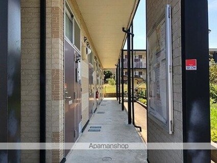 レオパレスエクレール君塚[1K/20.28m2]のエントランス