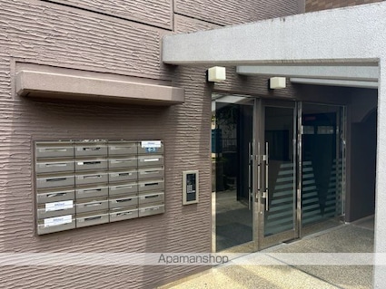 滋賀県草津市矢倉１丁目[3LDK/72m2]のエントランス